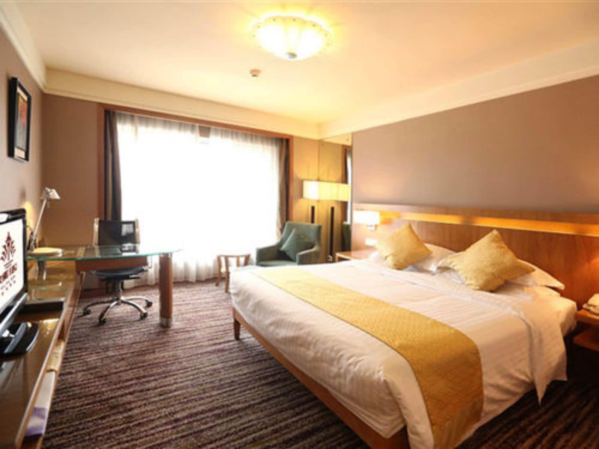 Qingdao Kuaitong International Hotel Екстериор снимка