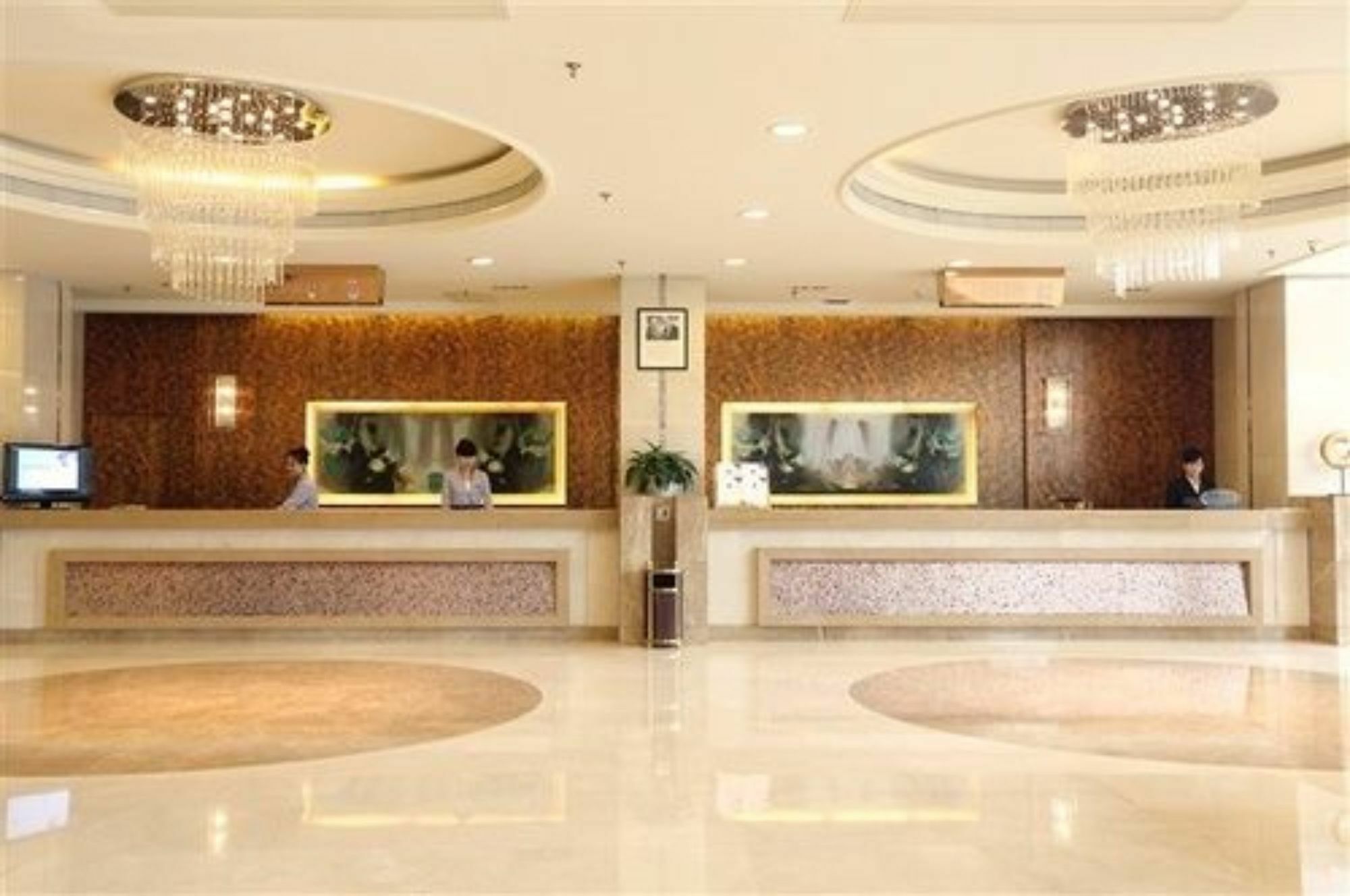 Qingdao Kuaitong International Hotel Екстериор снимка